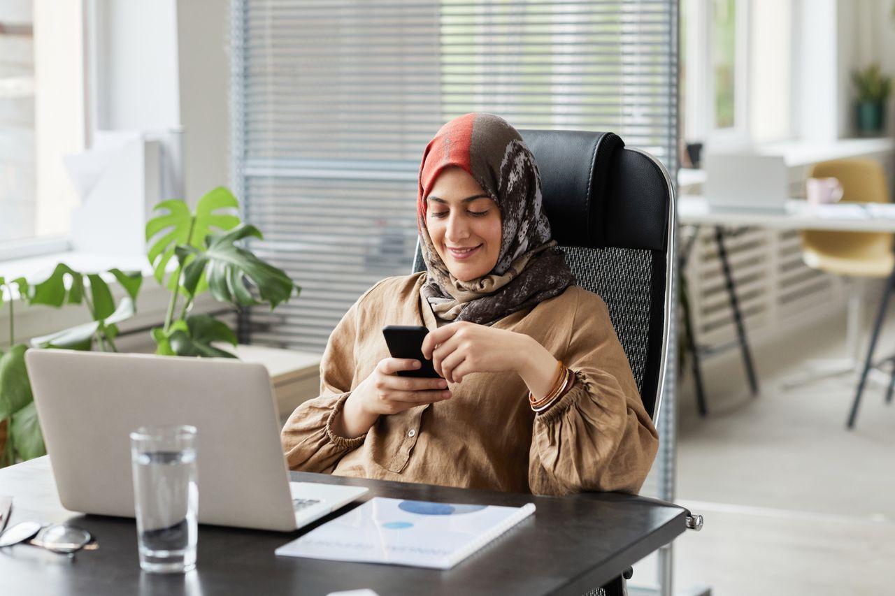 Writing surveys that work in both Arabic and English